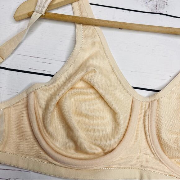 Breezies cream ivory bra 38D - Picture 10 of 13